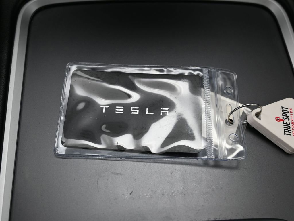 Used 2023 Tesla Model 3 Standard Range image 34