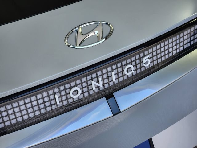 Certified 2024 Hyundai Ioniq 5 Limited AWD/4WD image 9