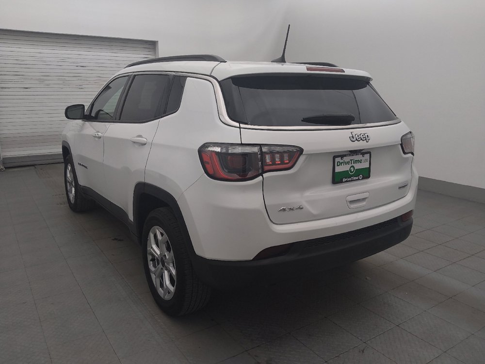 Used 2025 Jeep Compass Latitude AWD/4WD image 5