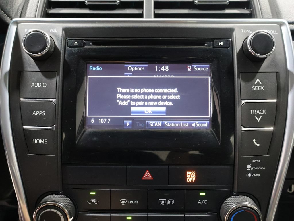 Used 2015 Toyota Camry SE FWD image 26
