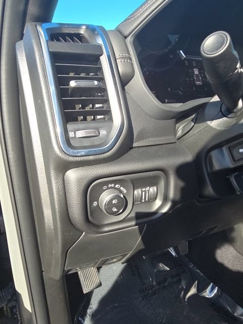 New 2027 RAM 3500 Laramie AWD/4WD image 12