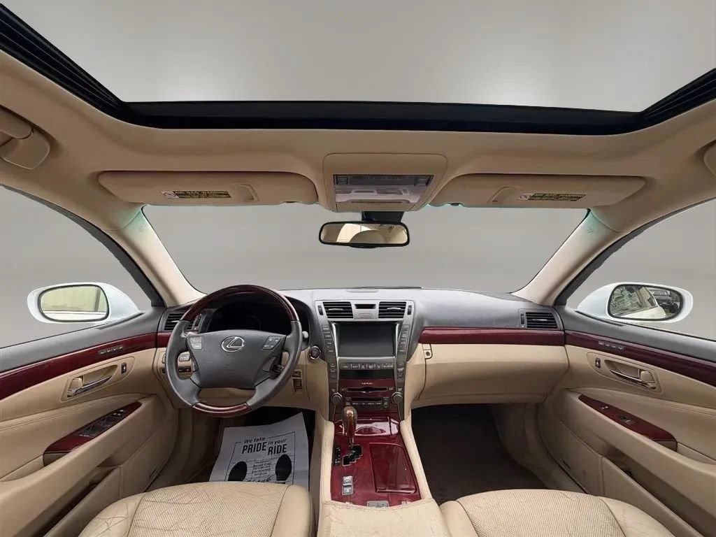 Used 2009 Lexus LS 460 w/ Comfort Pkg RWD image 9