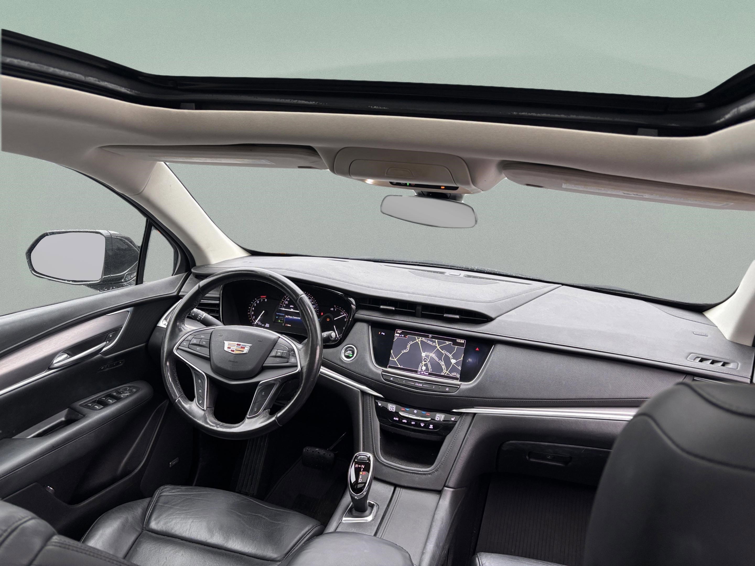 Used 2018 Cadillac XT5 Luxury w/ Driver Awareness Package image 28