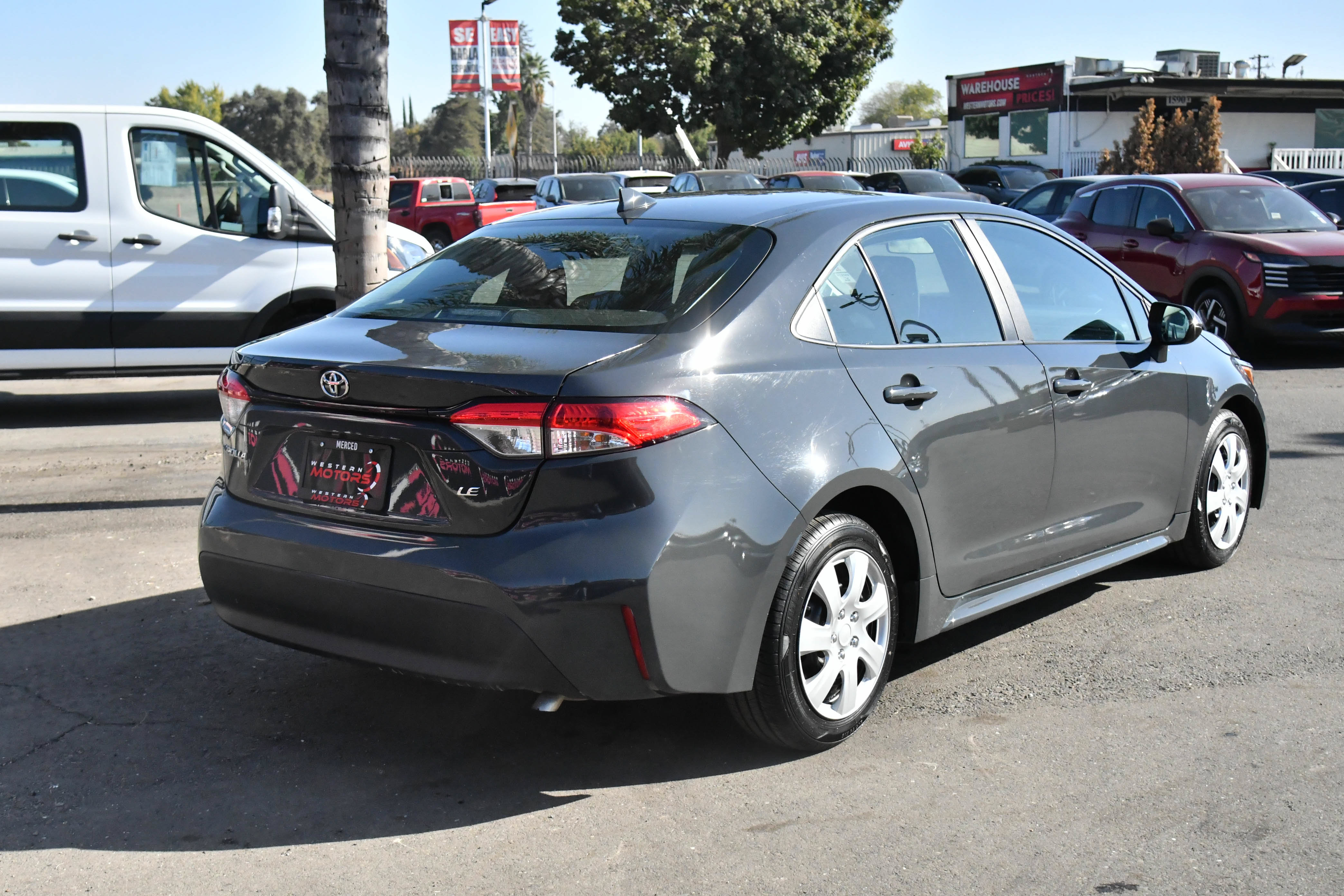 Used 2025 Toyota Corolla LE FWD image 8