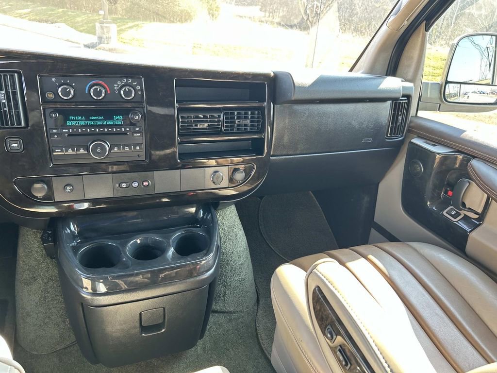 Used 2014 GMC Savana 1500 image 22