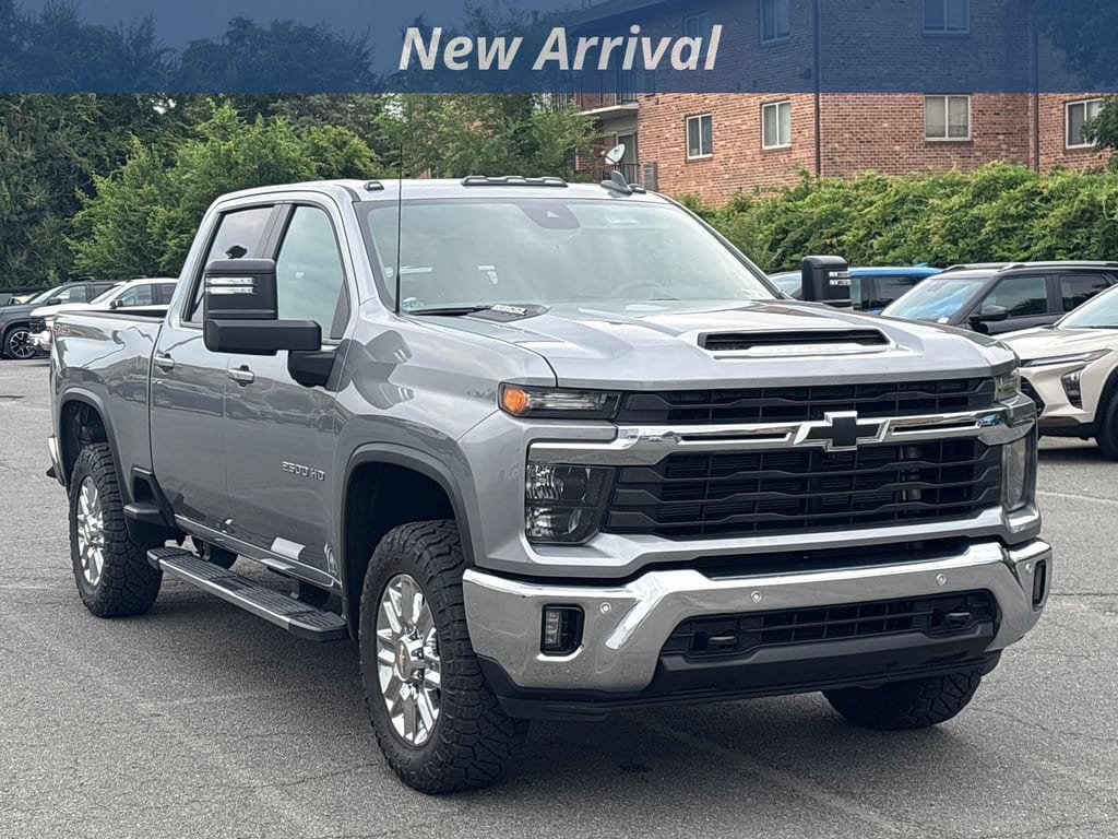 Certified 2026 Chevrolet Silverado 2500 LT w/ All Star Edition AWD/4WD image 4