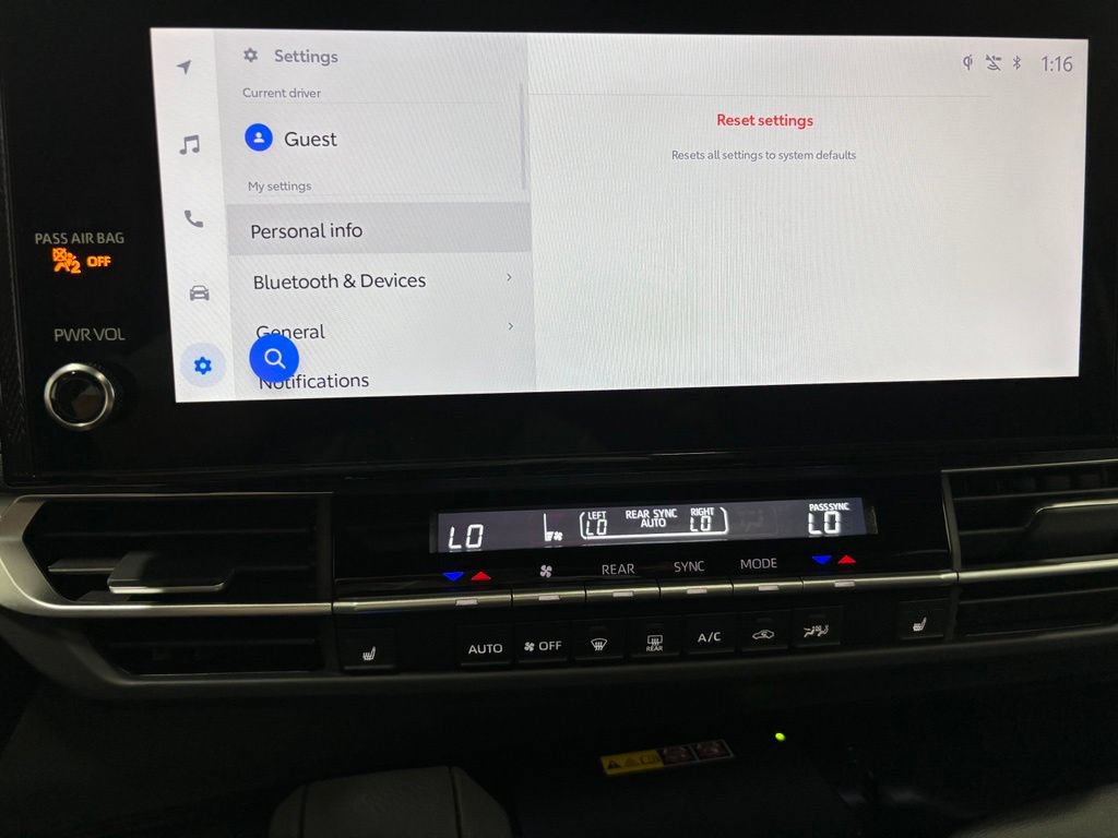 Used 2025 Toyota Sienna XSE FWD image 37