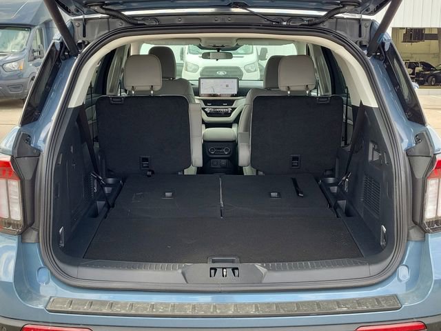 New 2026 Ford Explorer Active w/ Active Comfort Package AWD/4WD image 8