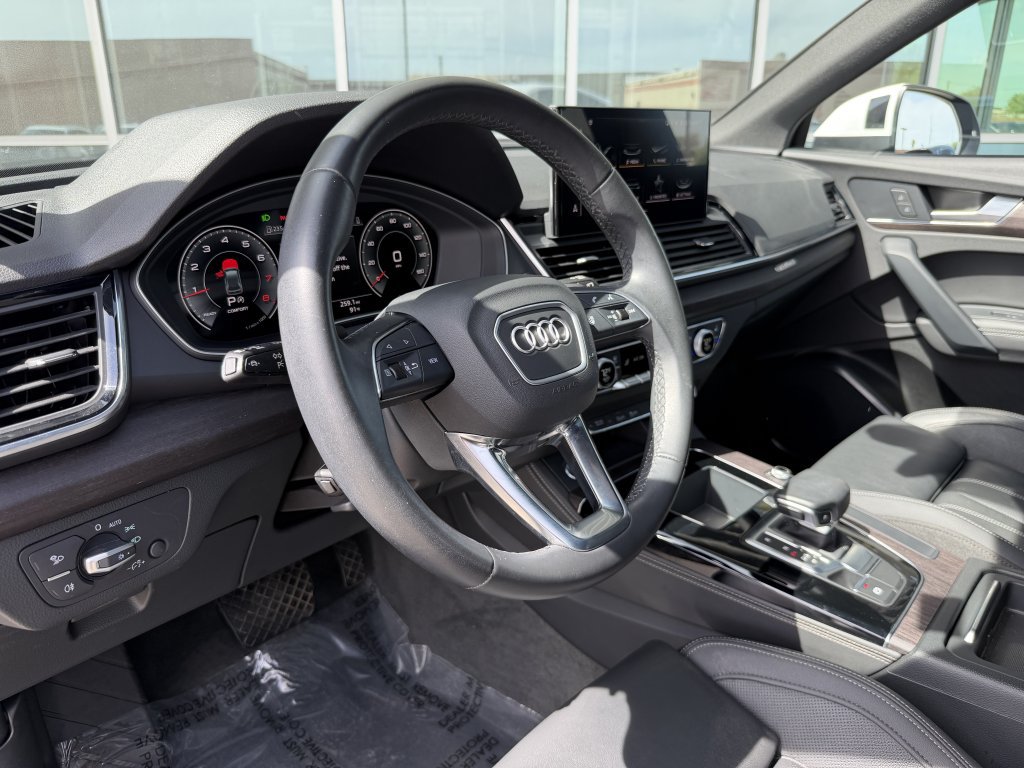 Used 2022 Audi Q5 2.0T Premium Plus w/ Premium Plus Package AWD/4WD image 33