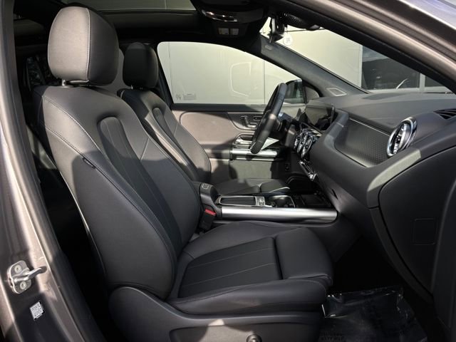 Used 2025 Mercedes-Benz GLA 250 4MATIC image 40