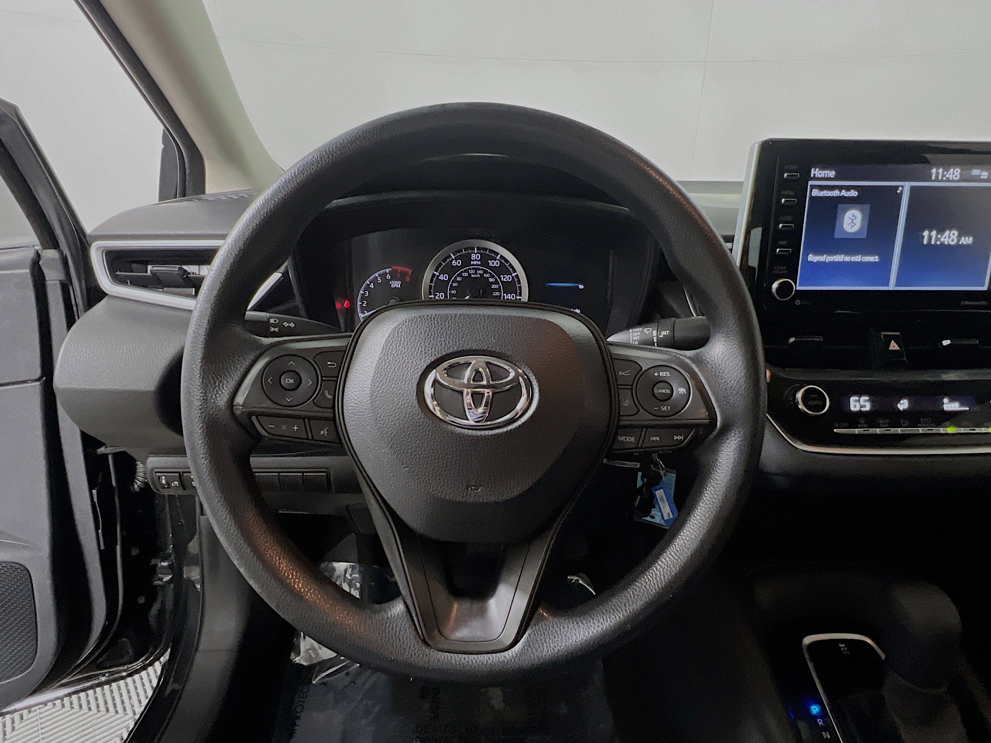 Used 2021 Toyota Corolla LE image 18