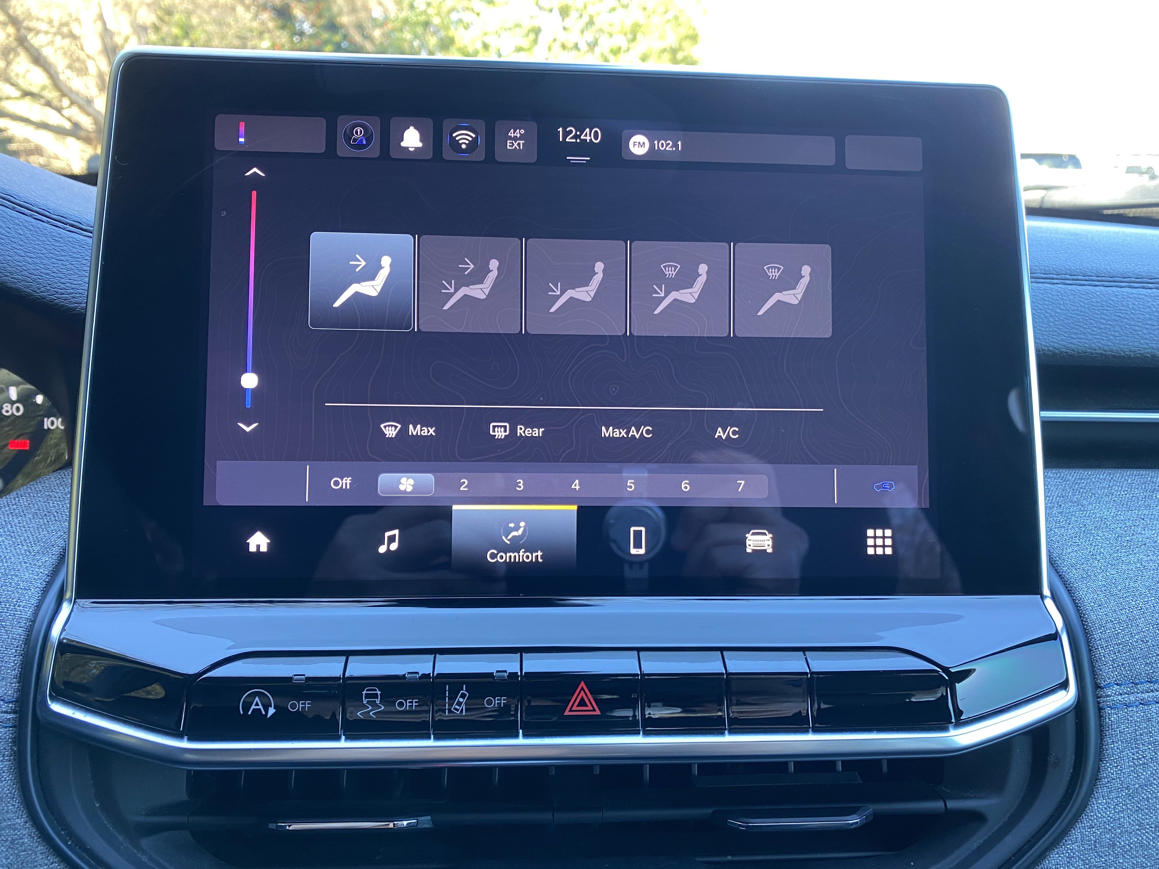 Used 2024 Jeep Compass Latitude image 25