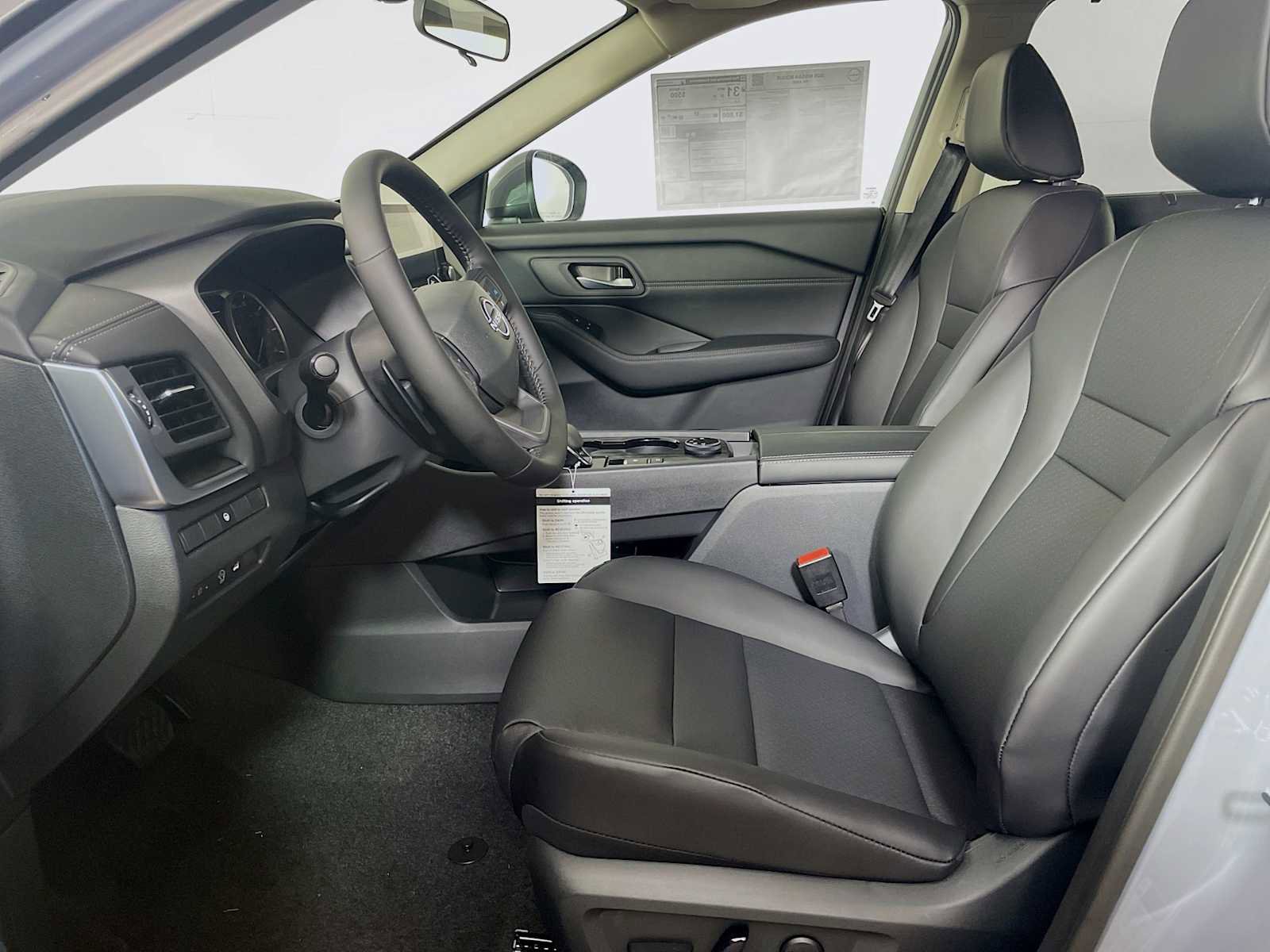 New 2026 Nissan Rogue SV w/ SV Premium Package image 4
