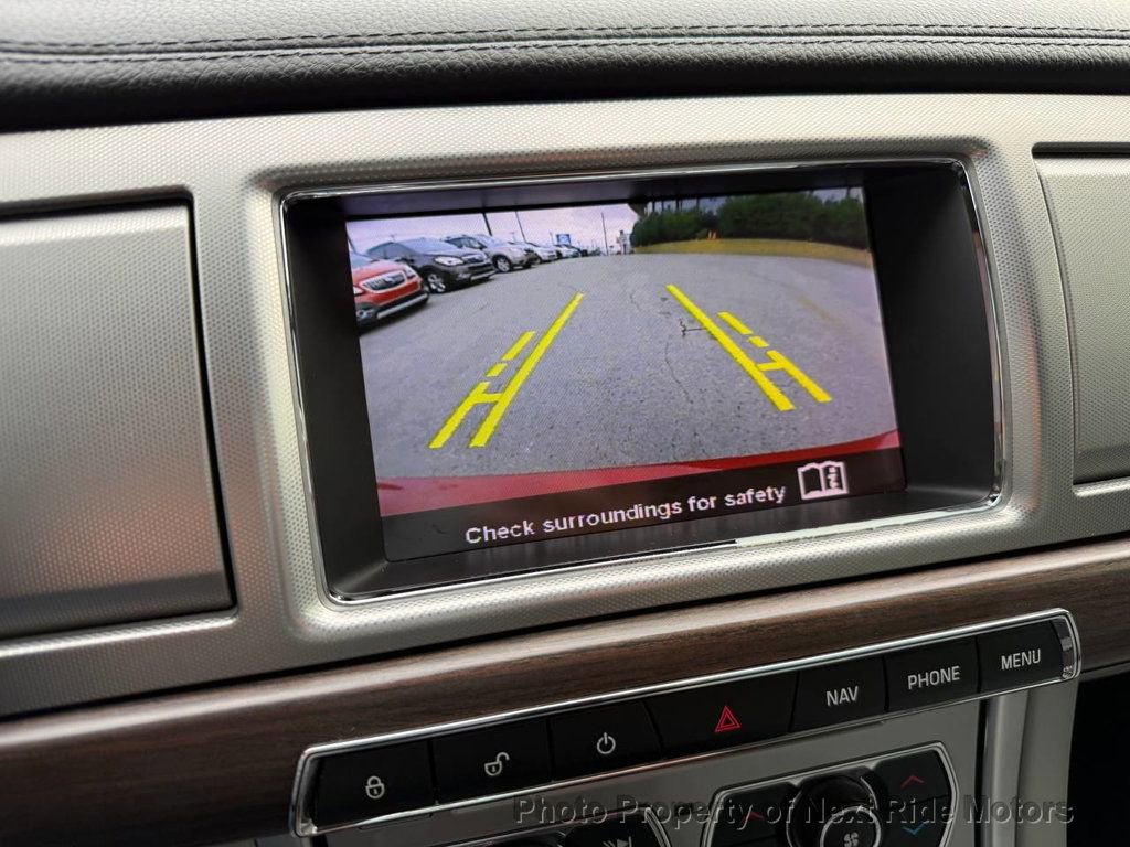 Used 2015 Jaguar XF Premium image 21