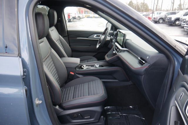 New 2026 Ford Explorer ST-Line w/ ST-Line Street Pack image 28