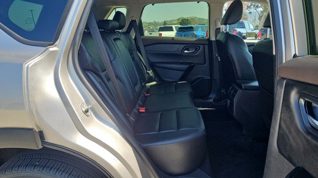 Used 2023 Nissan Rogue SL w/ SL Premium Package FWD image 28