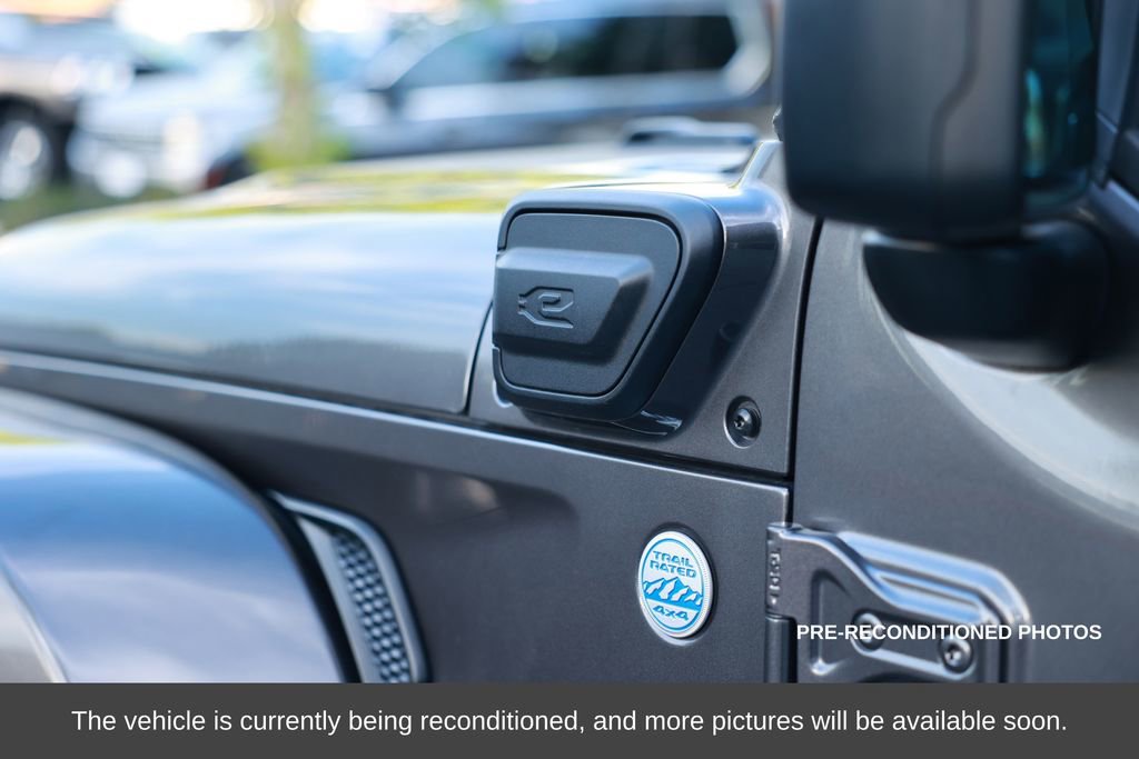 Used 2022 Jeep Wrangler Unlimited Sahara image 16