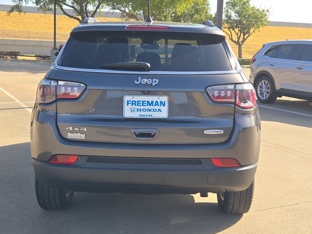 Used 2022 Jeep Compass Latitude AWD/4WD image 6