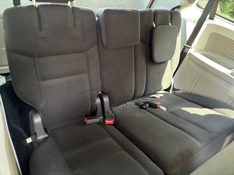 Used 2019 Dodge Grand Caravan SE FWD image 14