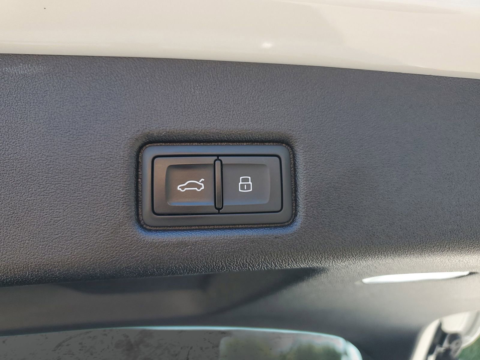 Used 2025 Audi Q5 Premium Plus w/ Premium Plus image 10