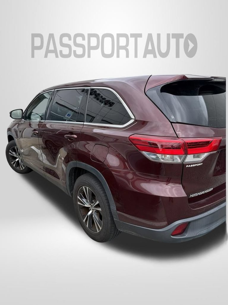 Used 2019 Toyota Highlander LE FWD image 7
