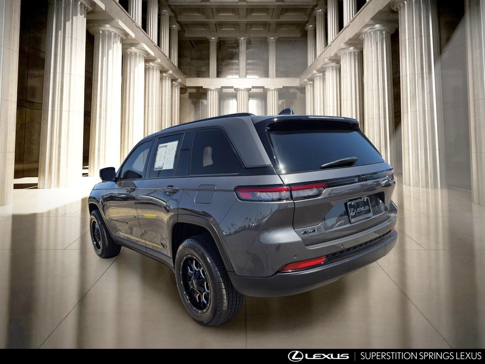 Used 2025 Jeep Grand Cherokee Altitude AWD/4WD image 6