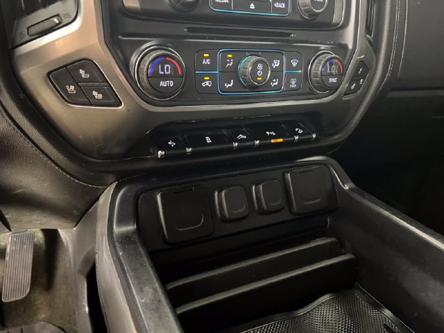 Used 2018 Chevrolet Silverado 1500 LTZ Z71 w/ LTZ Plus Package AWD/4WD image 18