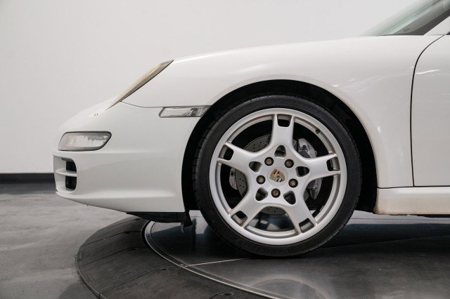 Used 2005 Porsche 911 Carrera image 24