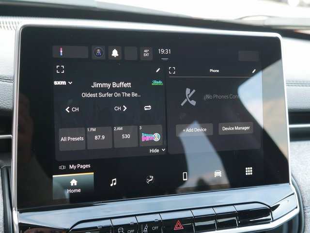 Used 2024 Jeep Compass Latitude w/ Sun and Sound Group image 18