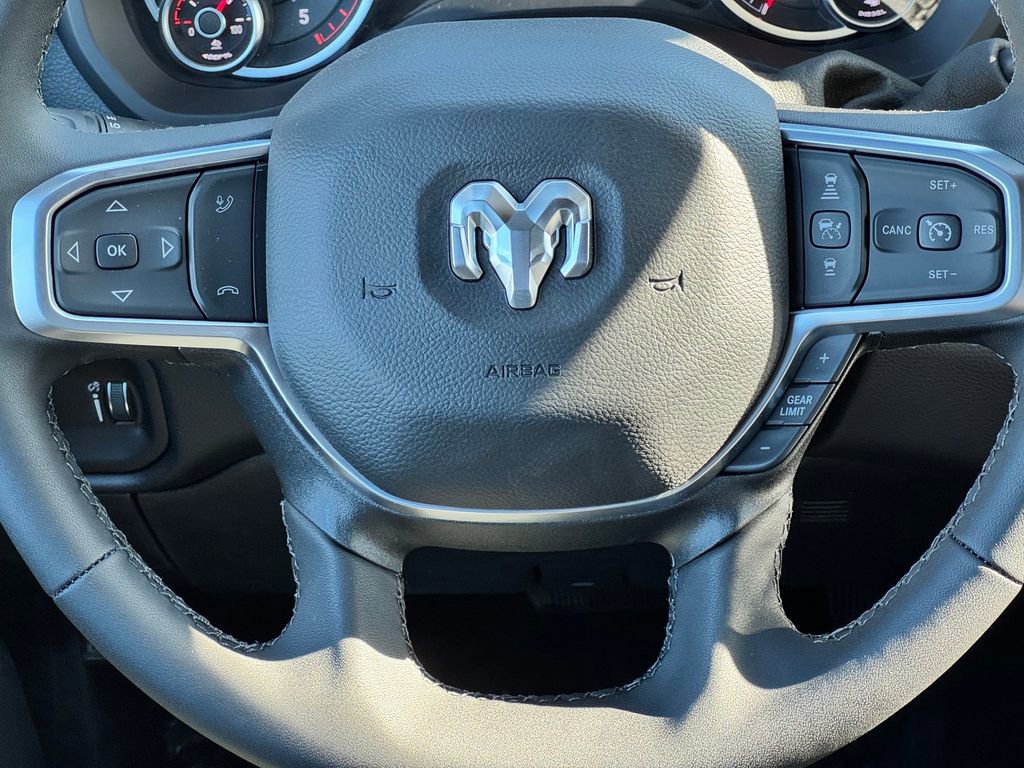 New 2026 RAM 2500 Big Horn AWD/4WD image 17