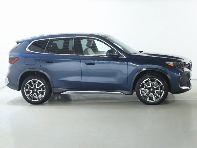 Used 2025 BMW X1 xDrive28i w/ Technology Package image 13