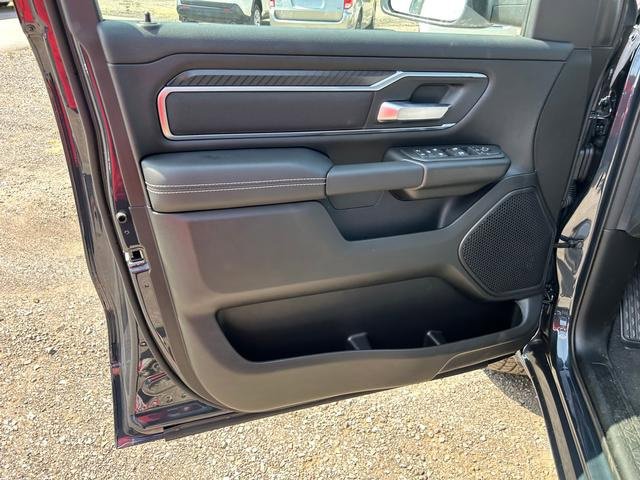 New 2025 RAM 1500 4x4 Crew Cab image 10