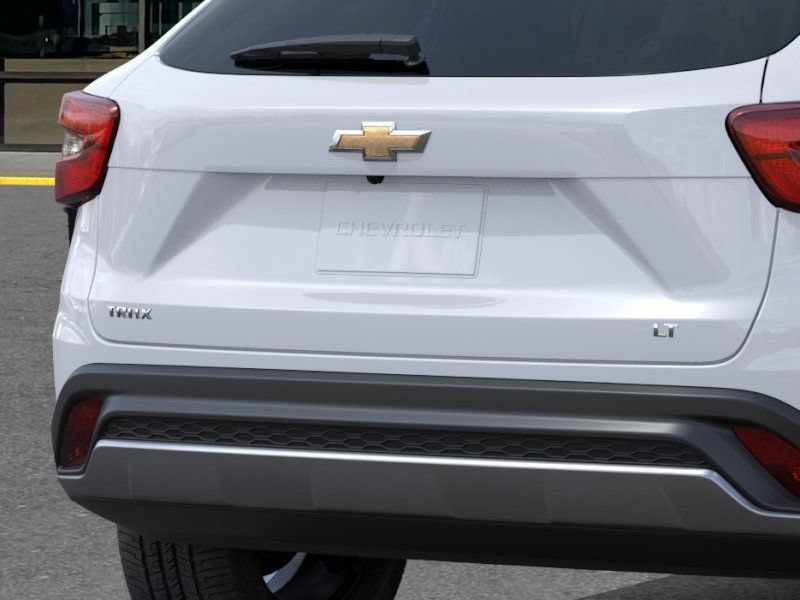 New 2026 Chevrolet Trax LT w/ Sunroof Package FWD image 14