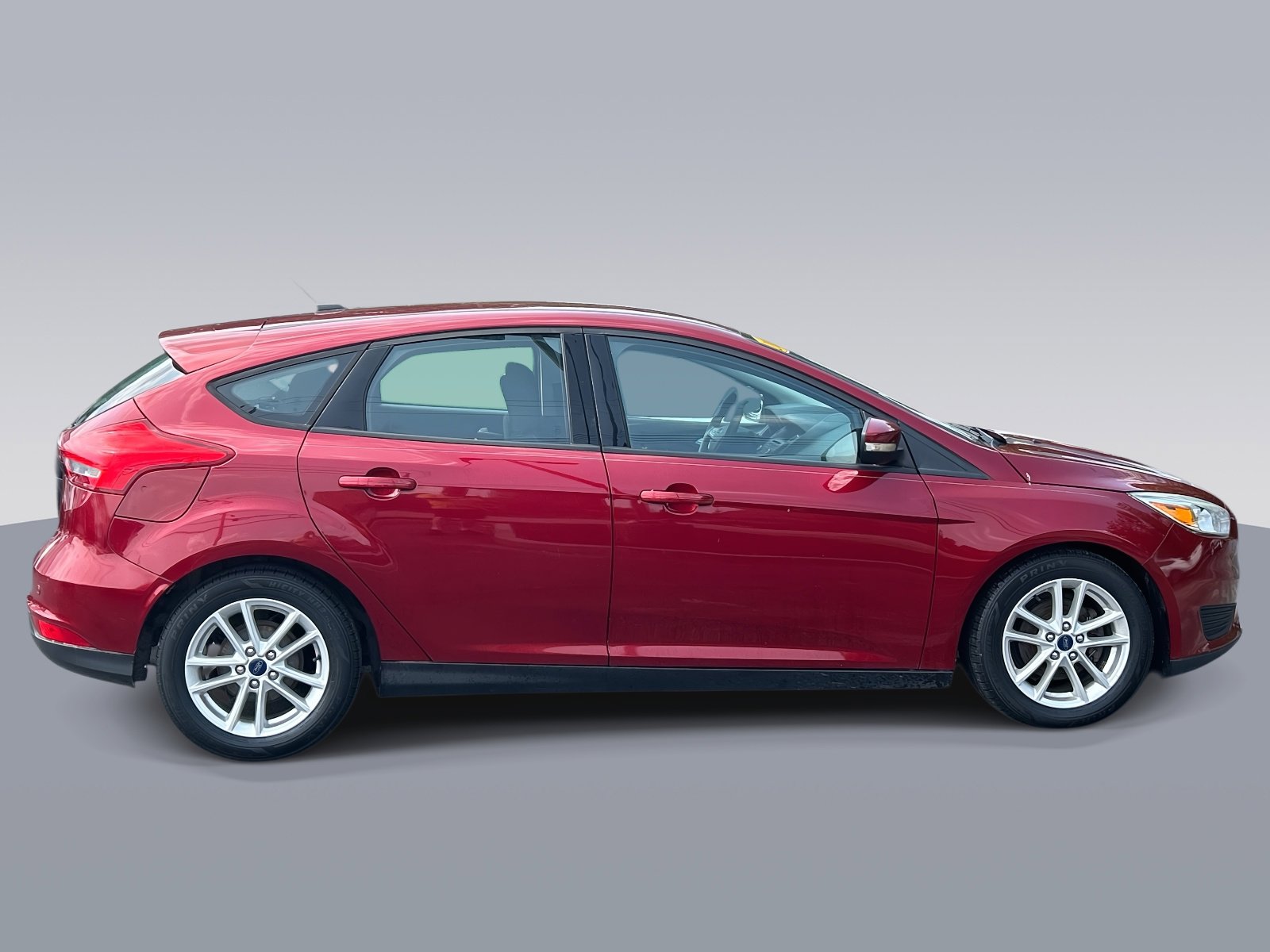 Used 2016 Ford Focus SE w/ SE Power Seat Package image 2