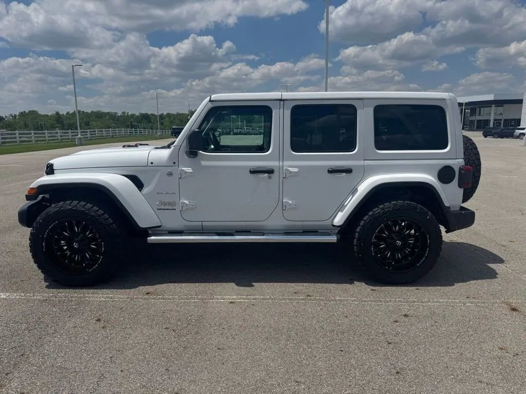Used 2024 Jeep Wrangler Unlimited Sahara AWD/4WD image 4