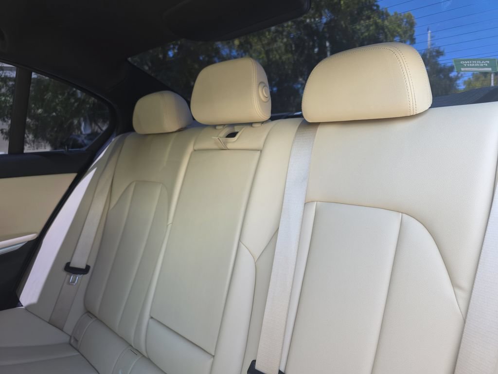 Used 2020 BMW 330i Sedan w/ Convenience Package RWD image 18