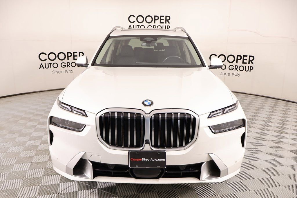 Used 2023 BMW X7 xDrive40i w/ Premium Package image 10