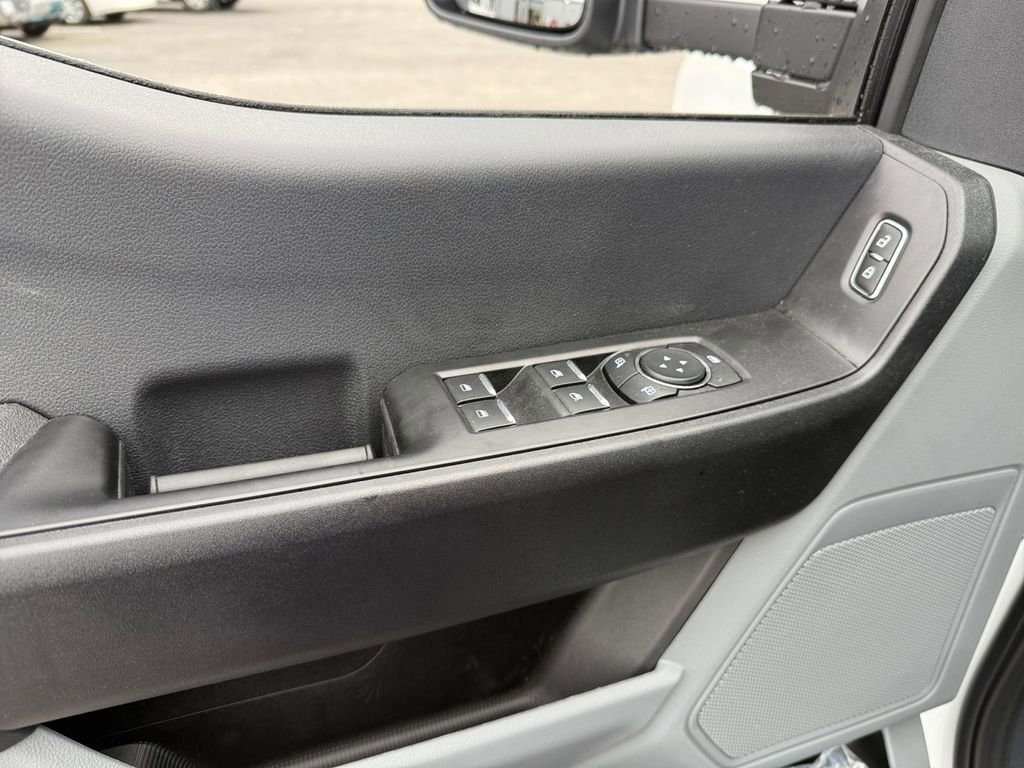 New 2026 Ford F550 4x4 Crew Cab image 19