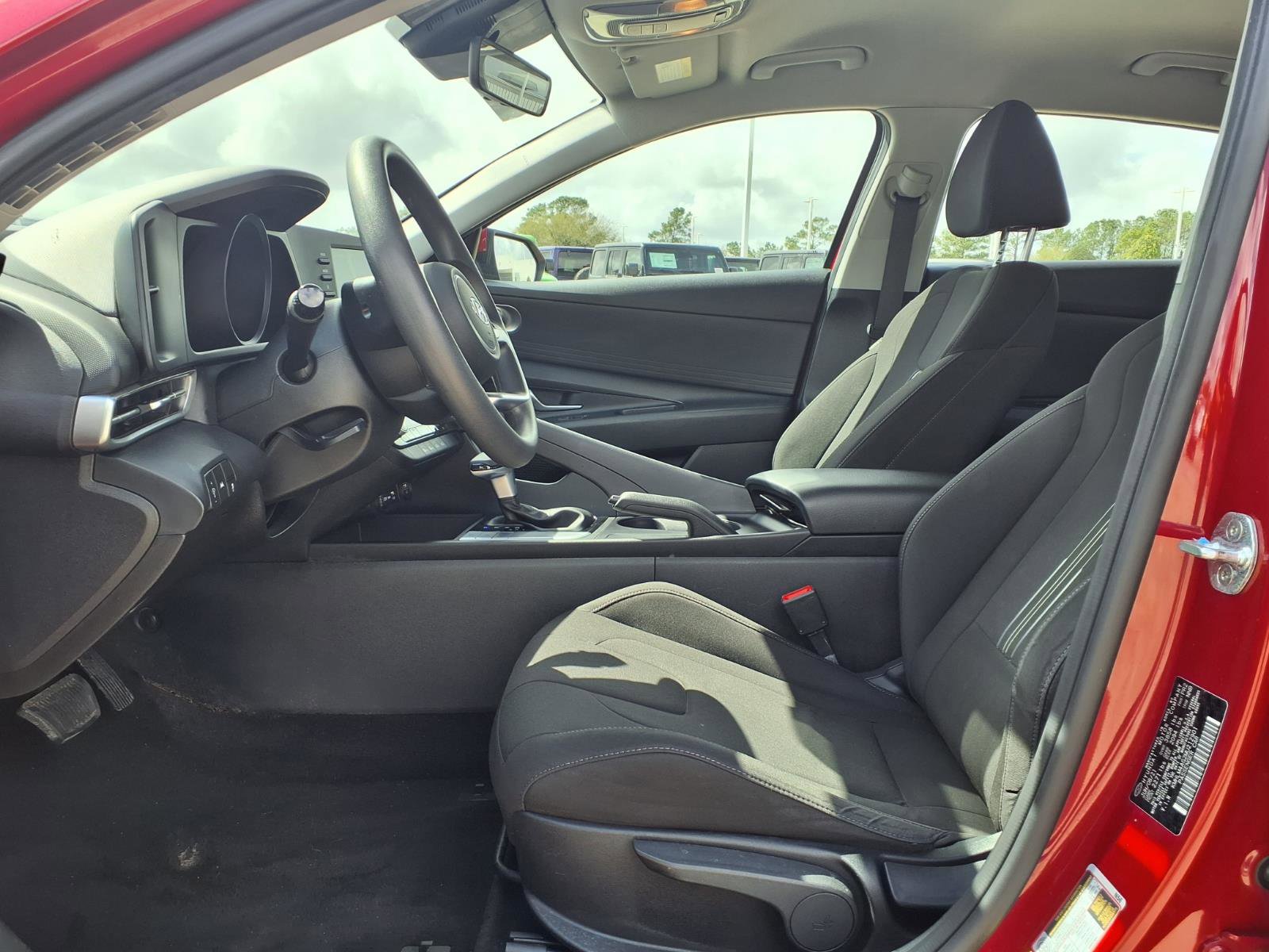 Used 2021 Hyundai Elantra SEL image 12