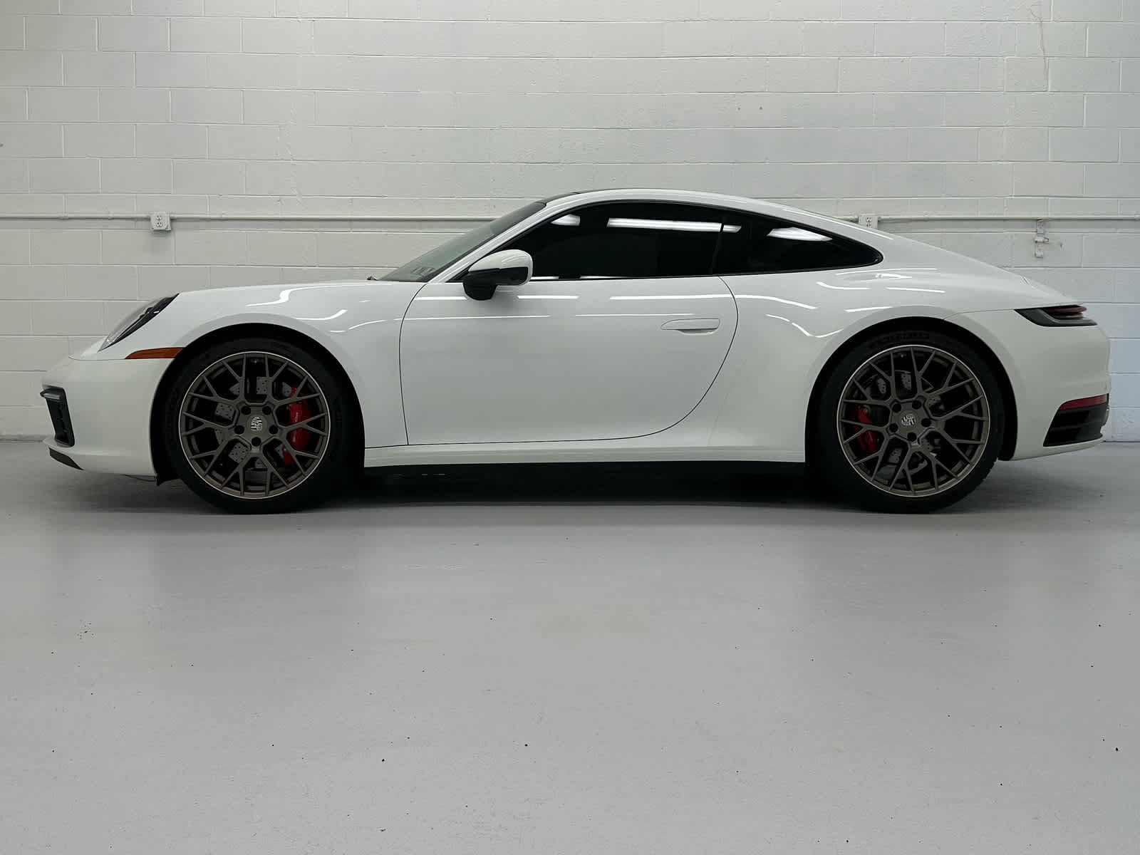Used 2024 Porsche 911 Carrera S RWD image 3