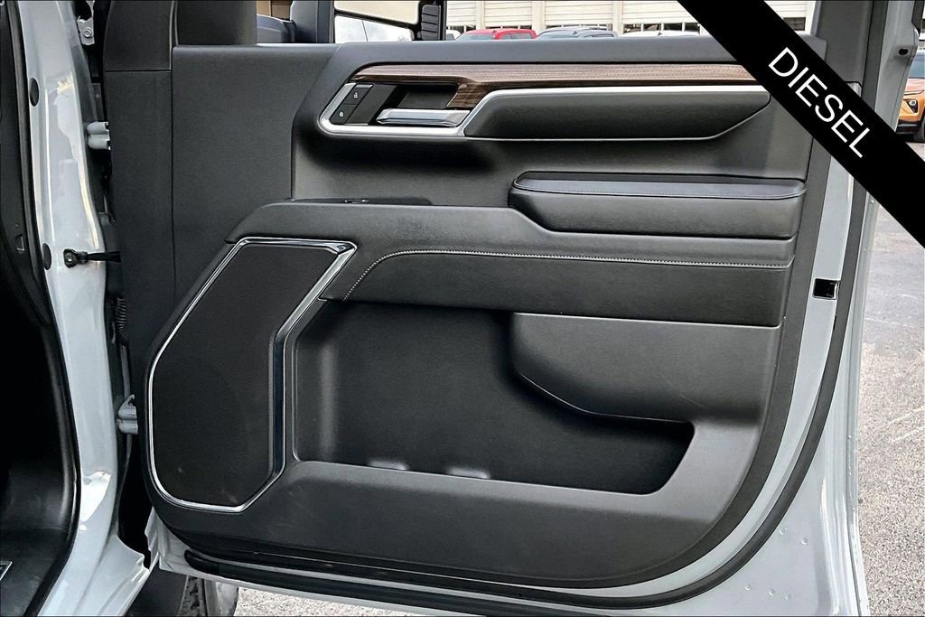 Used 2024 Chevrolet Silverado 2500 LT w/ Convenience Package image 27