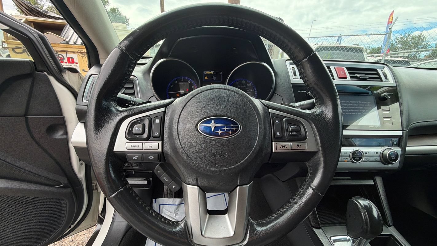 Used 2017 Subaru Outback 2.5i Limited AWD/4WD image 15
