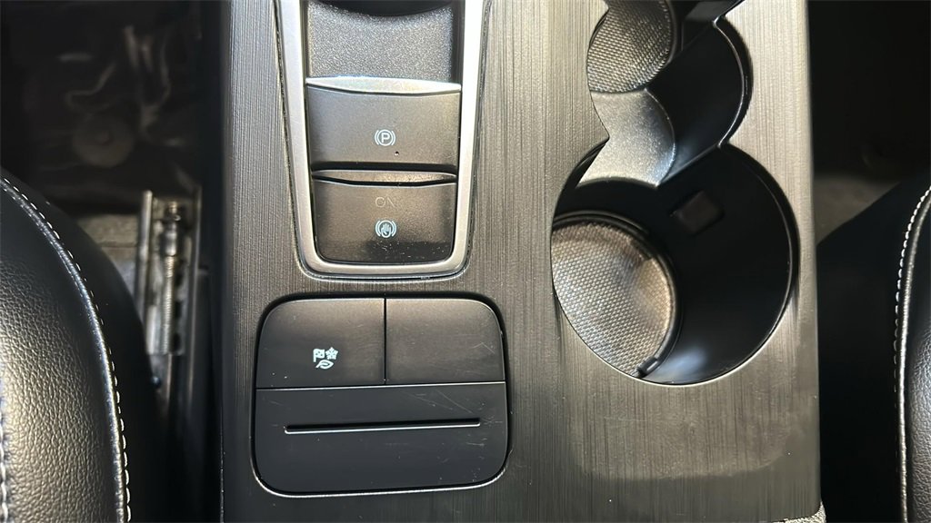 Used 2020 Ford Escape SE Sport image 23