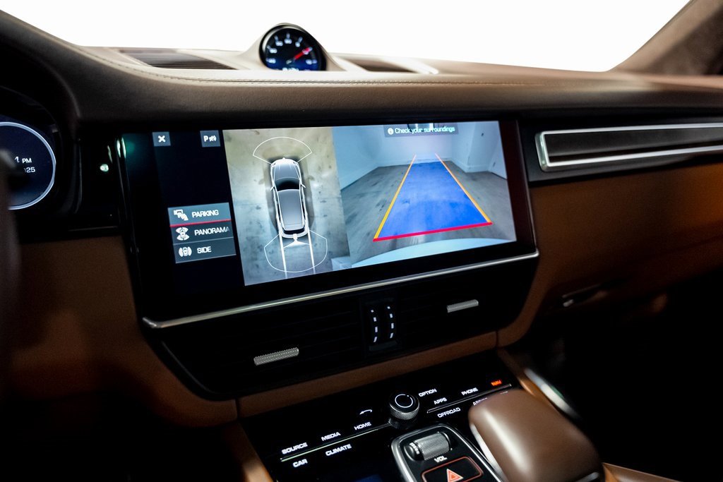 Used 2021 Porsche Cayenne Turbo image 49