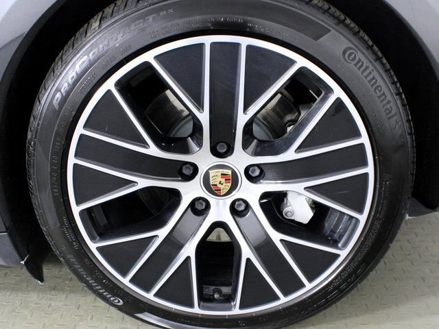 Certified 2020 Porsche Taycan Turbo image 12