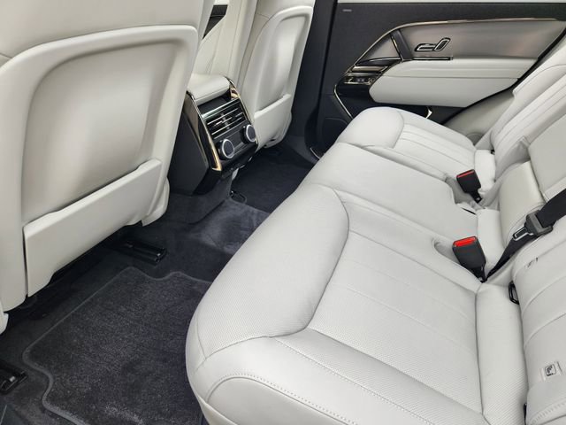 New 2026 Land Rover Range Rover Sport SE AWD/4WD image 18