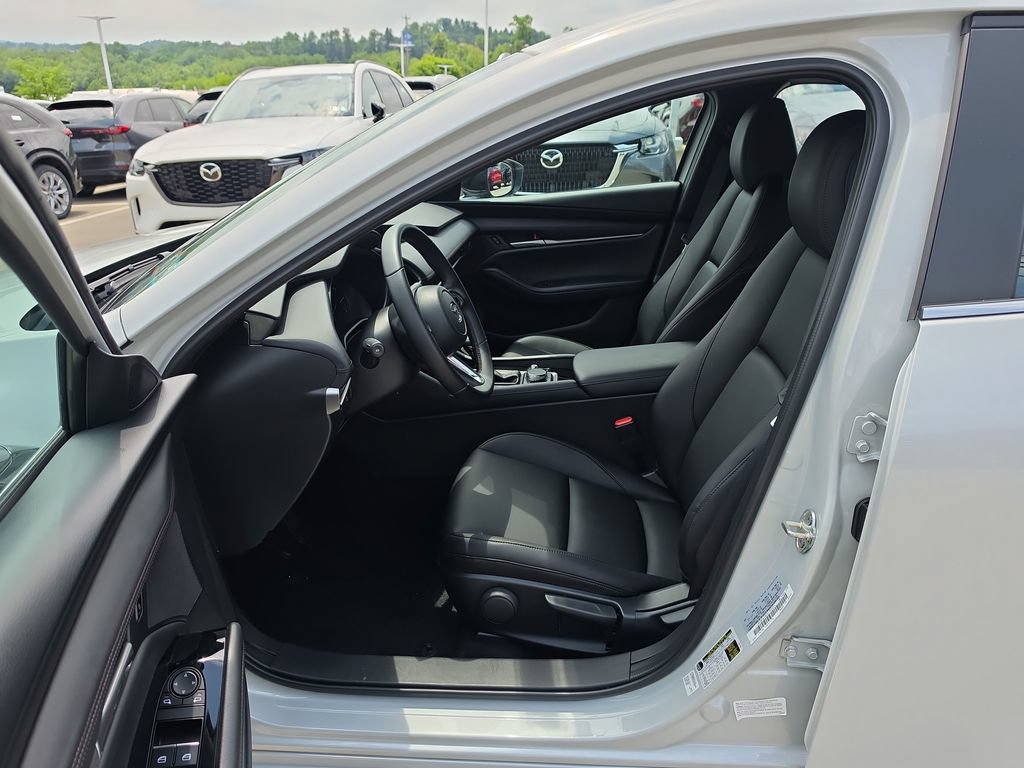 Certified 2025 MAZDA MAZDA3 s Sport w/ Appearance Package FWD image 11