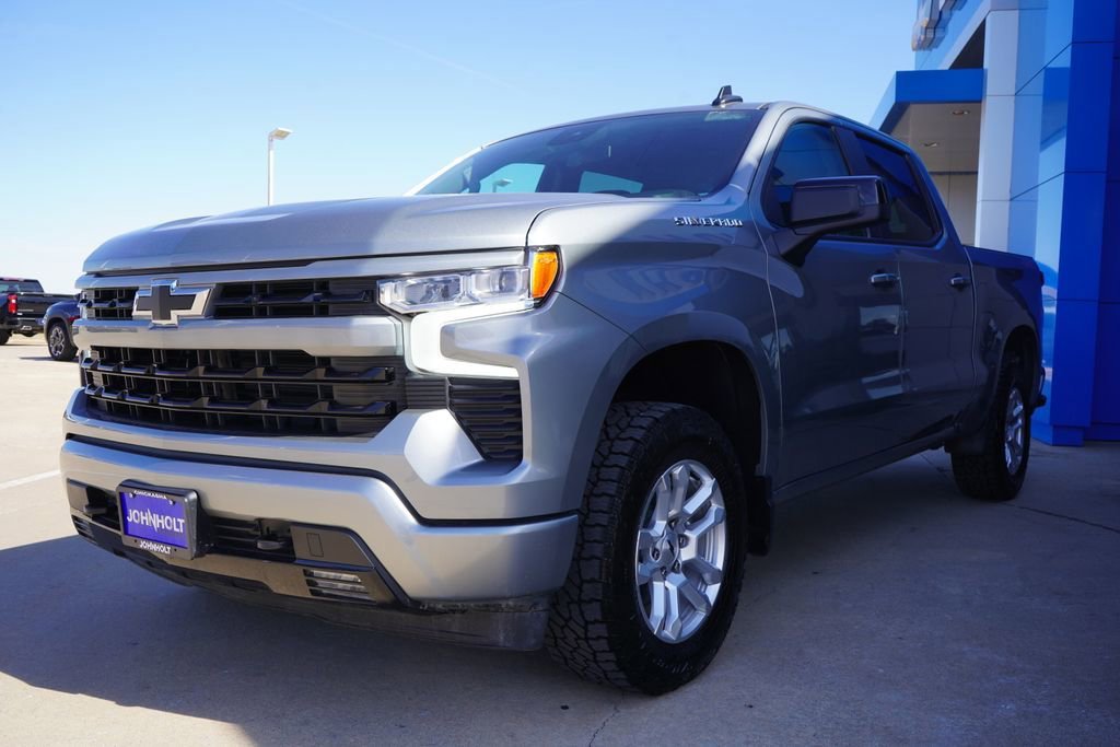 Used 2026 Chevrolet Silverado 1500 RST AWD/4WD image 4