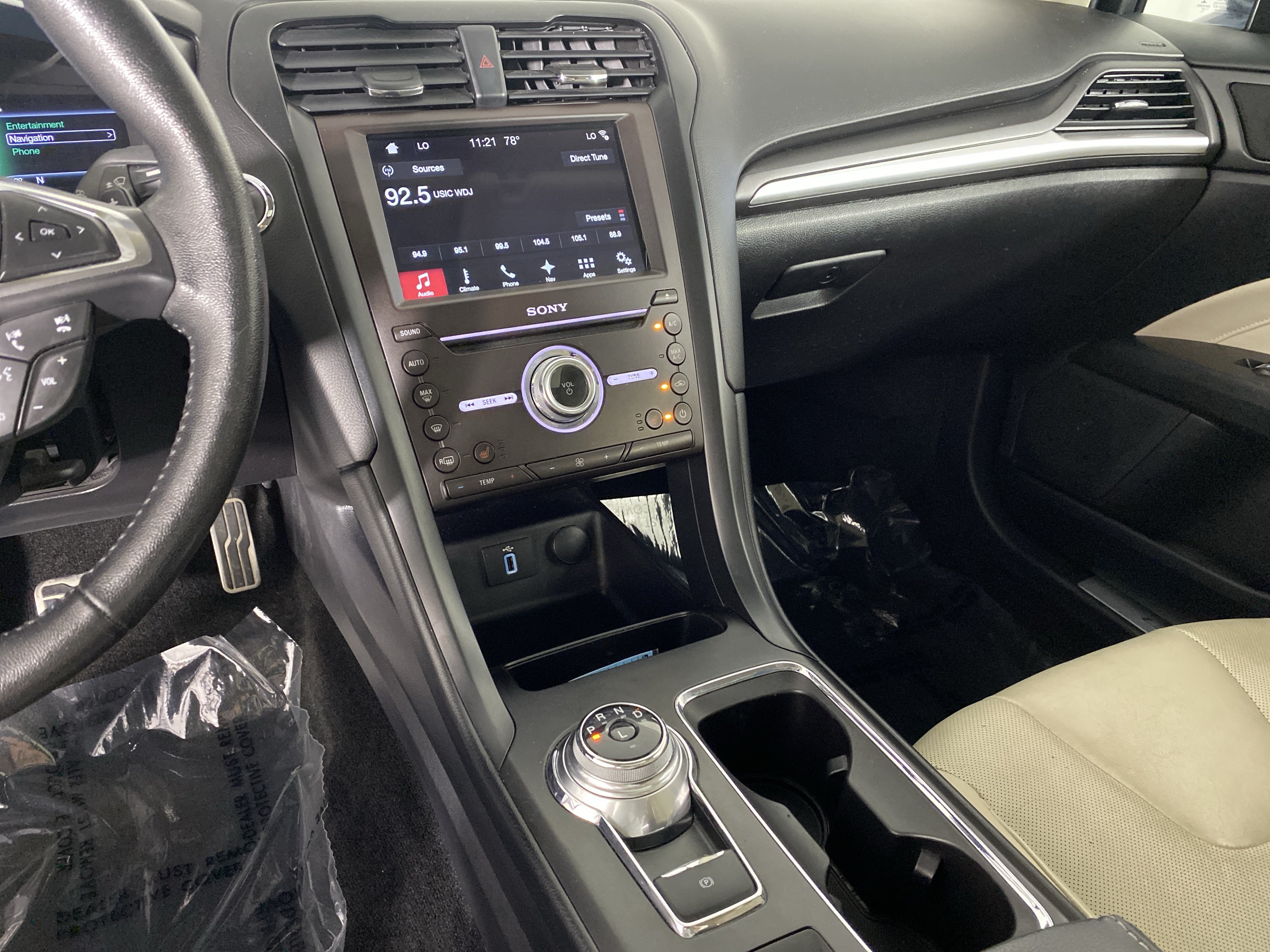 Used 2018 Ford Fusion Titanium AWD/4WD image 28