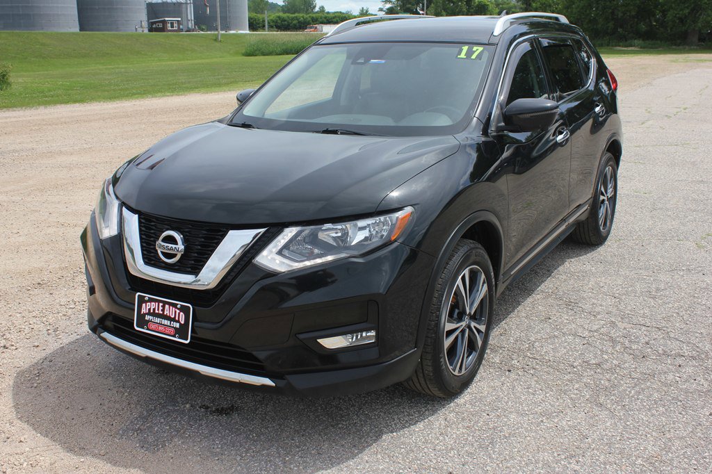 Used 2017 Nissan Rogue SL AWD/4WD image 2